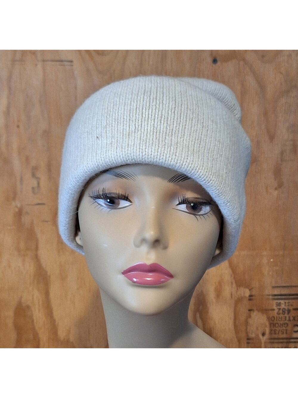 Everlane Cabin Beanie Women's OSFM Cream 97% Wool Cozycore Winter Outdoors